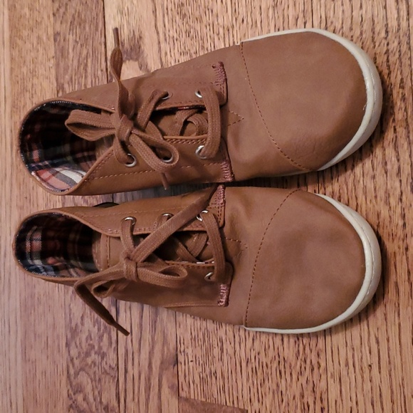 TOMS lace up boots - Picture 1 of 6